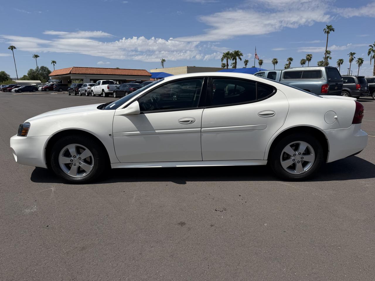 Pontiac Grand Prix Sedan 2007