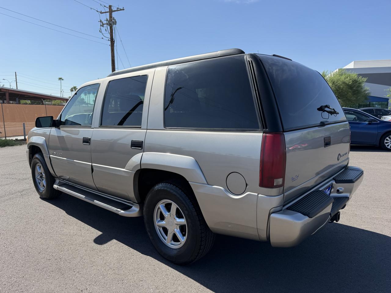 Cadillac Escalade 4WD 2000