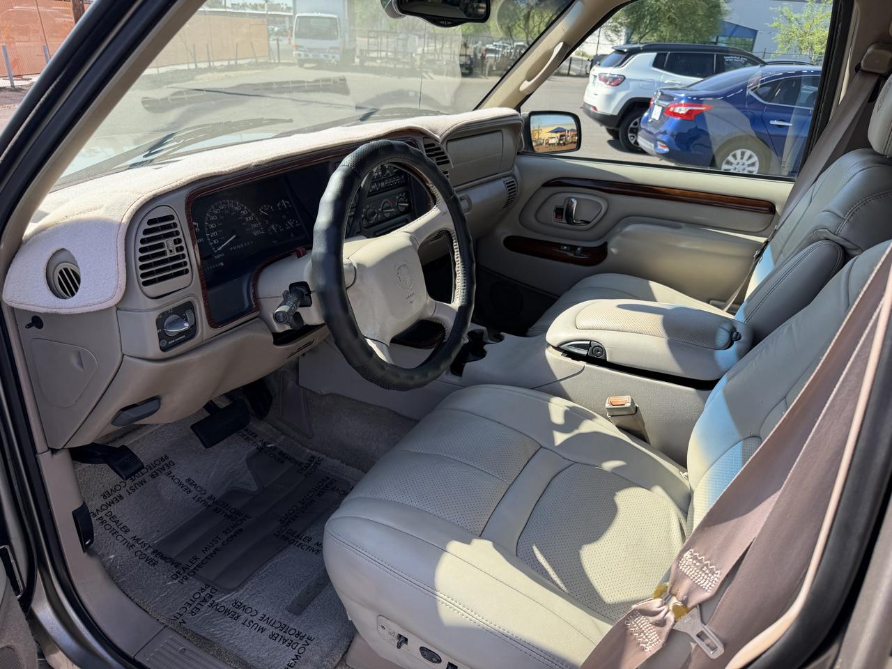 Cadillac Escalade 4WD 2000