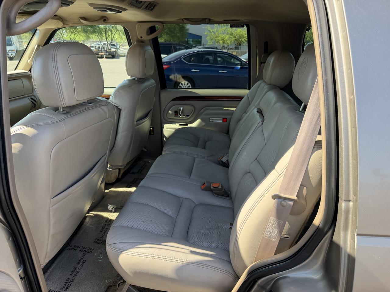 Cadillac Escalade 4WD 2000