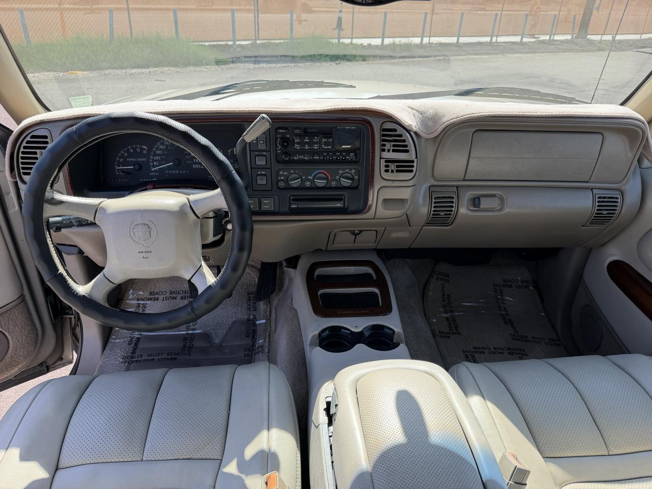 Cadillac Escalade 4WD 2000