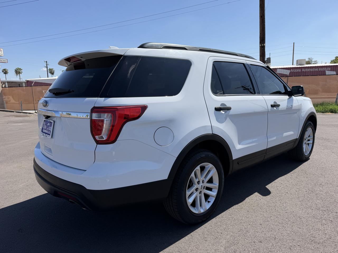 Ford Explorer Base FWD 2017