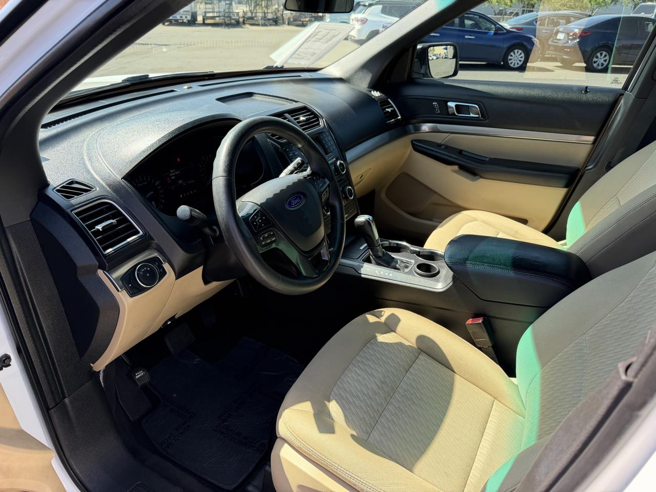 Ford Explorer Base FWD 2017