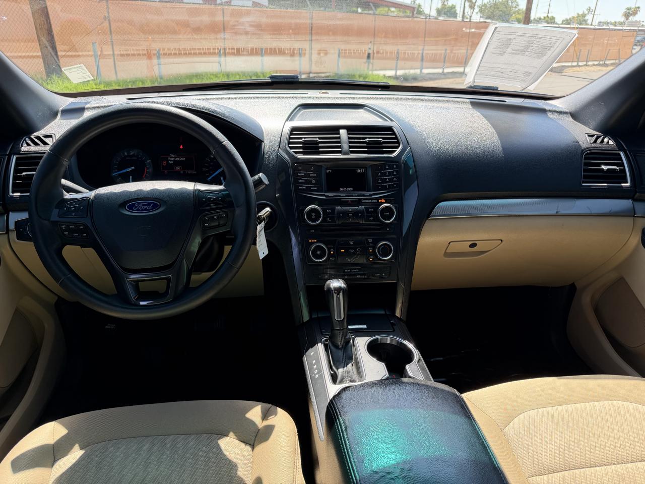 Ford Explorer Base FWD 2017