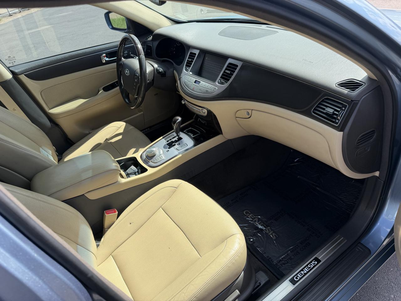 Hyundai Genesis 4.6L 2011