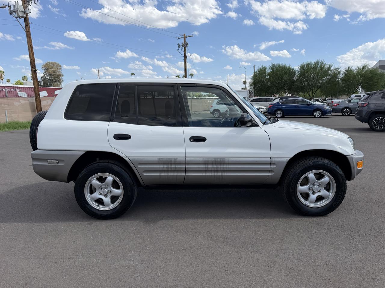 Toyota RAV4 4-Door 4WD 1998