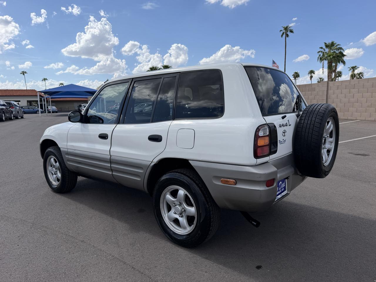 Toyota RAV4 4-Door 4WD 1998