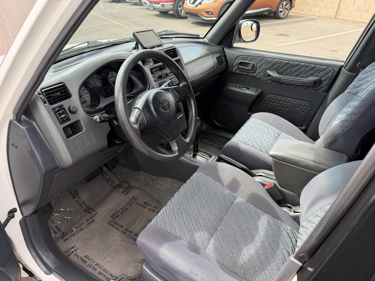 Toyota RAV4 4-Door 4WD 1998