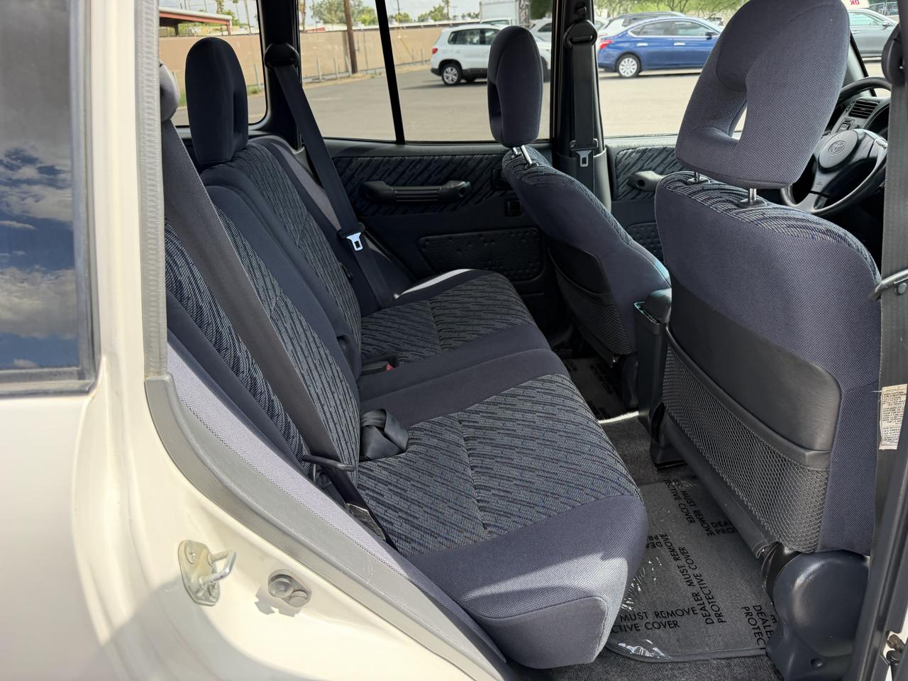 Toyota RAV4 4-Door 4WD 1998