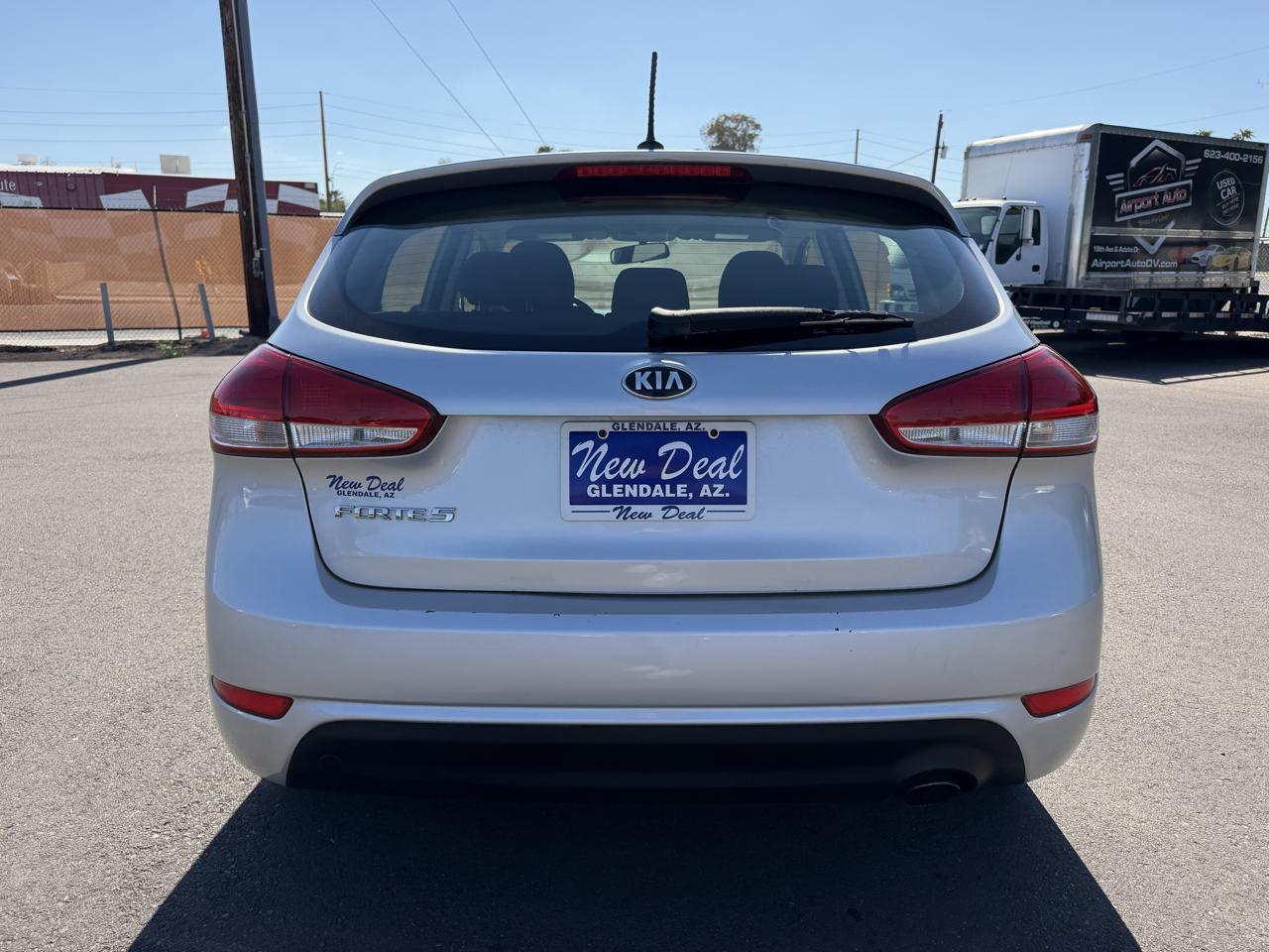 Kia Forte 5-Door LX 2016
