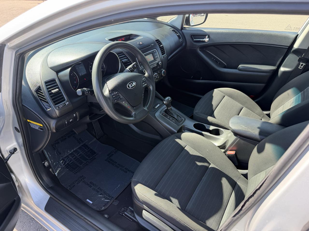Kia Forte 5-Door LX 2016
