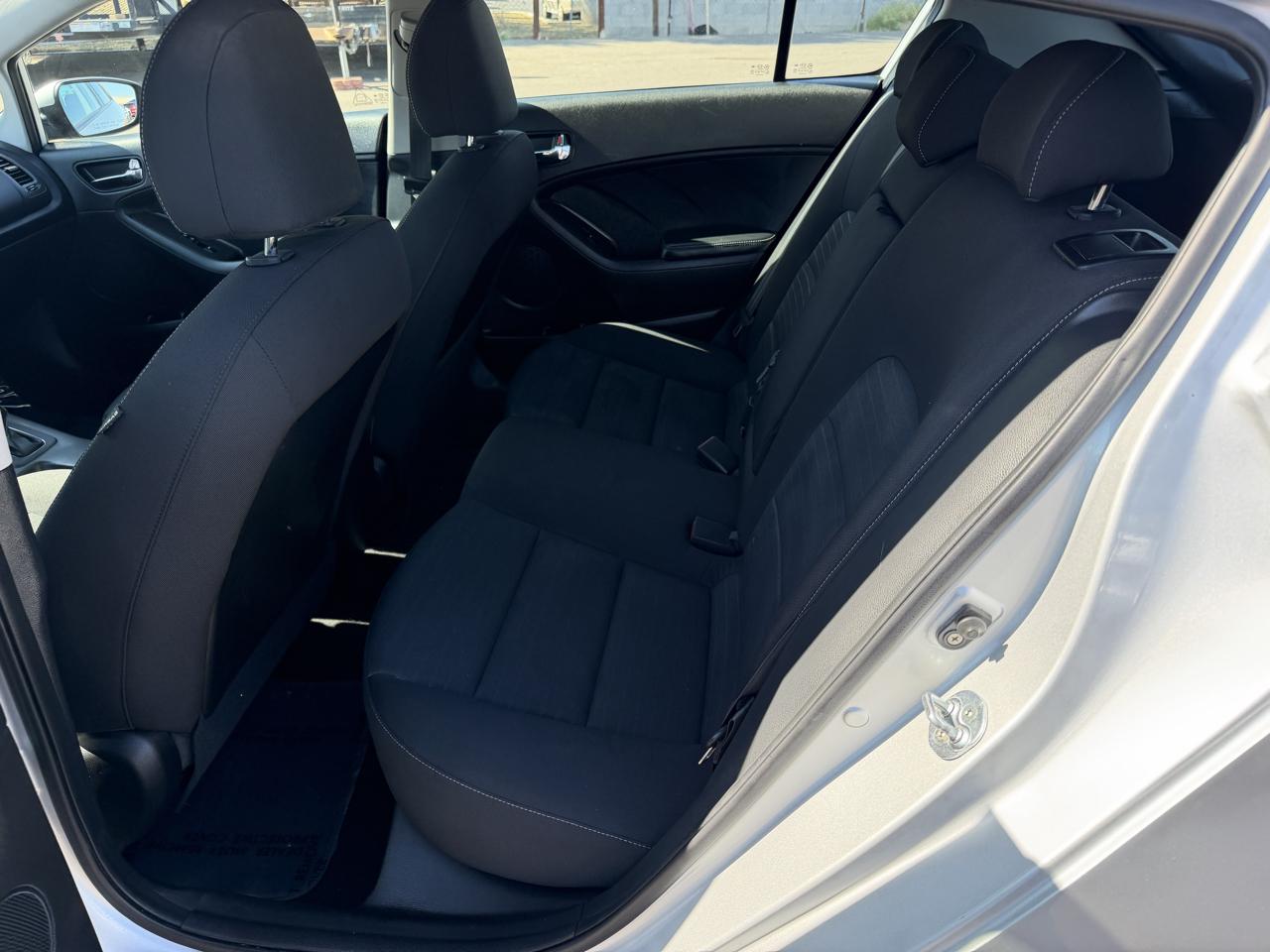 Kia Forte 5-Door LX 2016