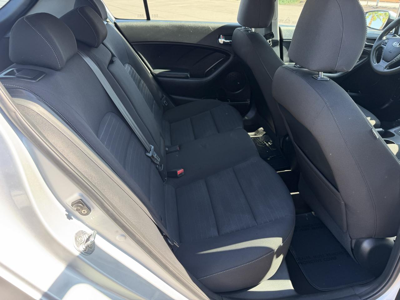 Kia Forte 5-Door LX 2016