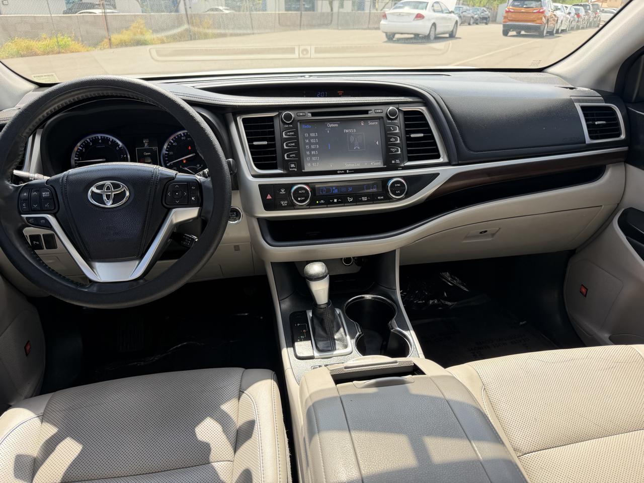 Toyota Highlander Limited FWD V6 2014