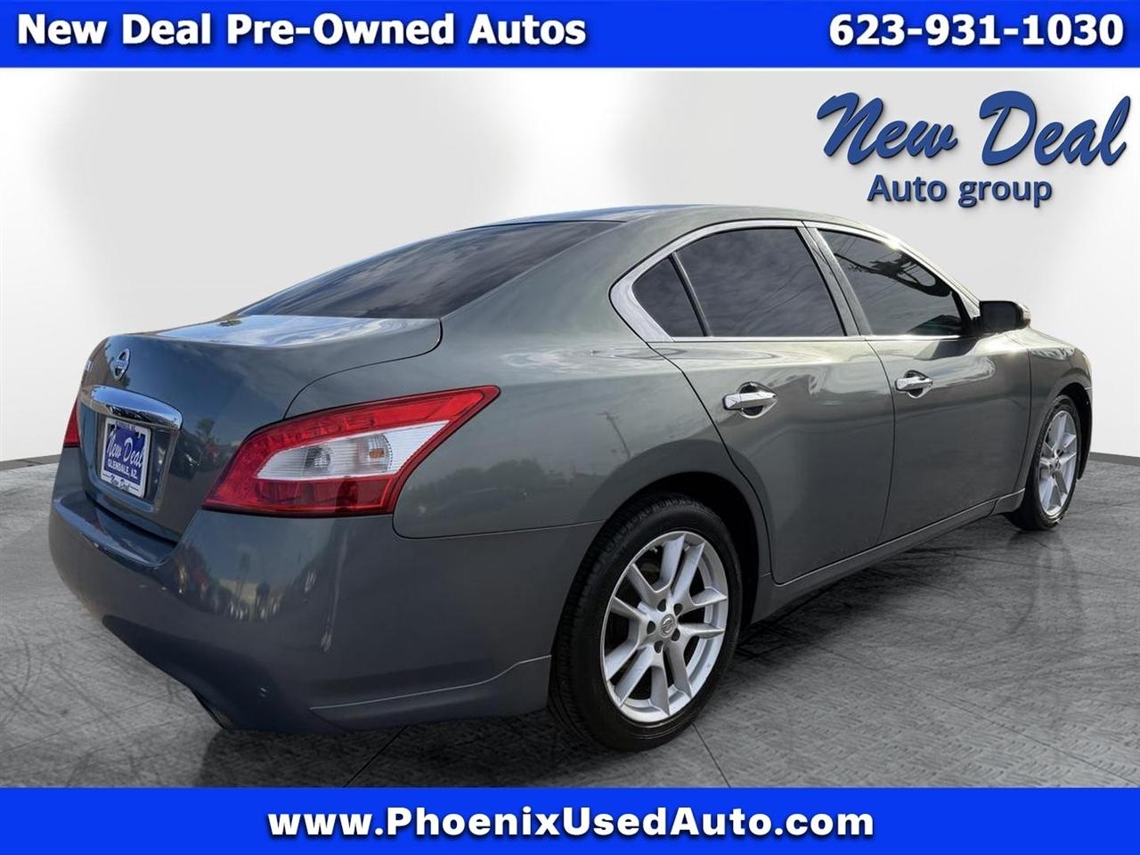 Nissan Maxima S 2009