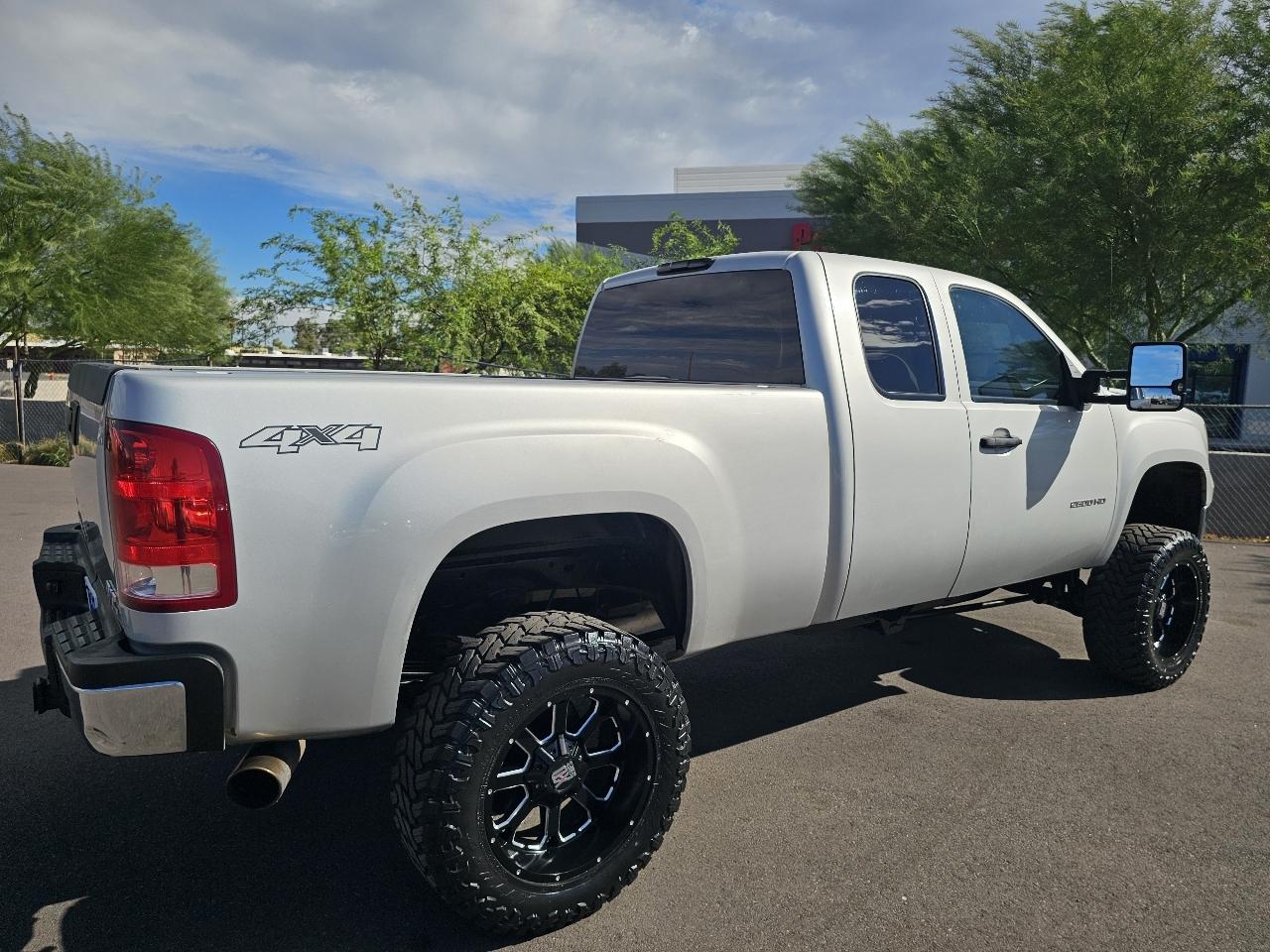 GMC Sierra 2500HD SLE 4WD 2011