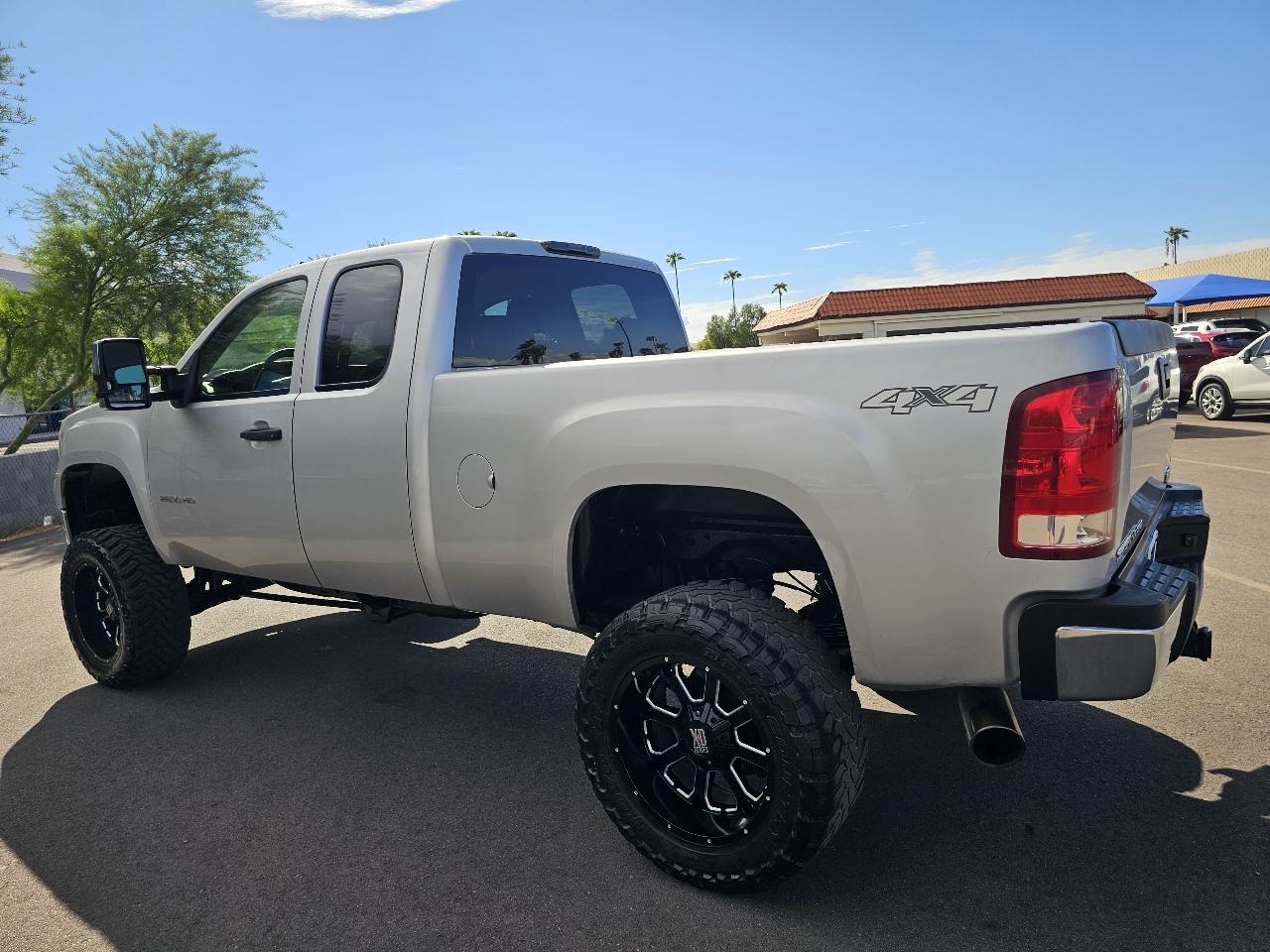 GMC Sierra 2500HD SLE 4WD 2011