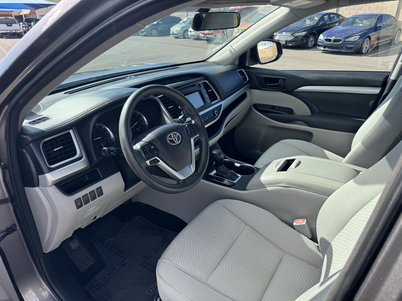 Toyota Highlander LE FWD V6 2016