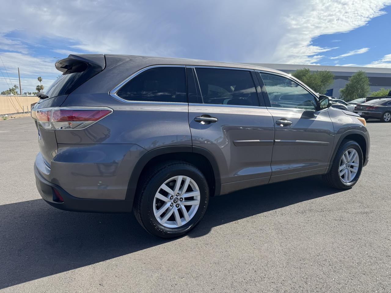 Toyota Highlander LE FWD V6 2016