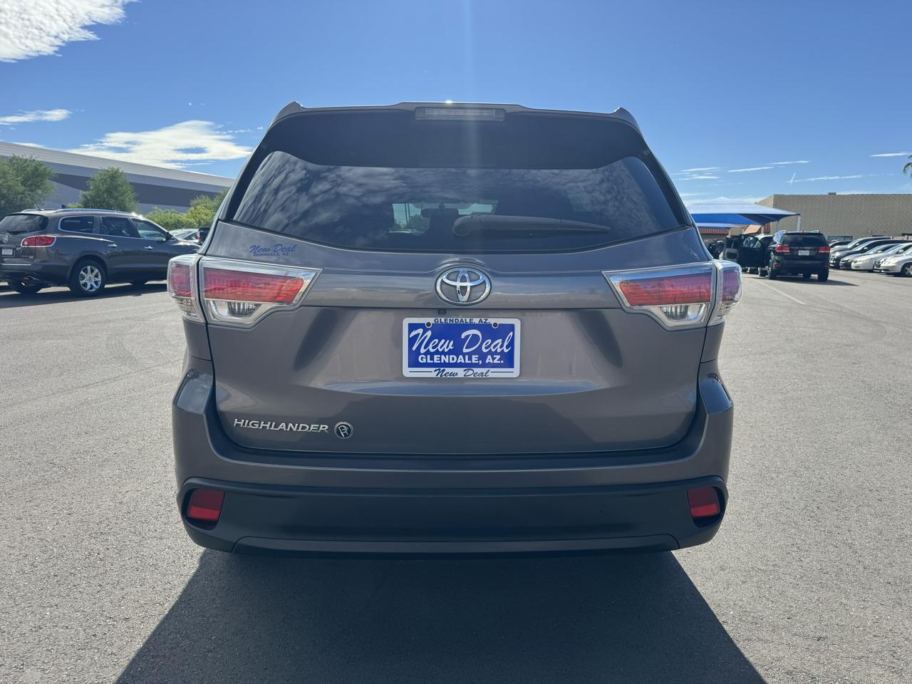 Toyota Highlander LE FWD V6 2016