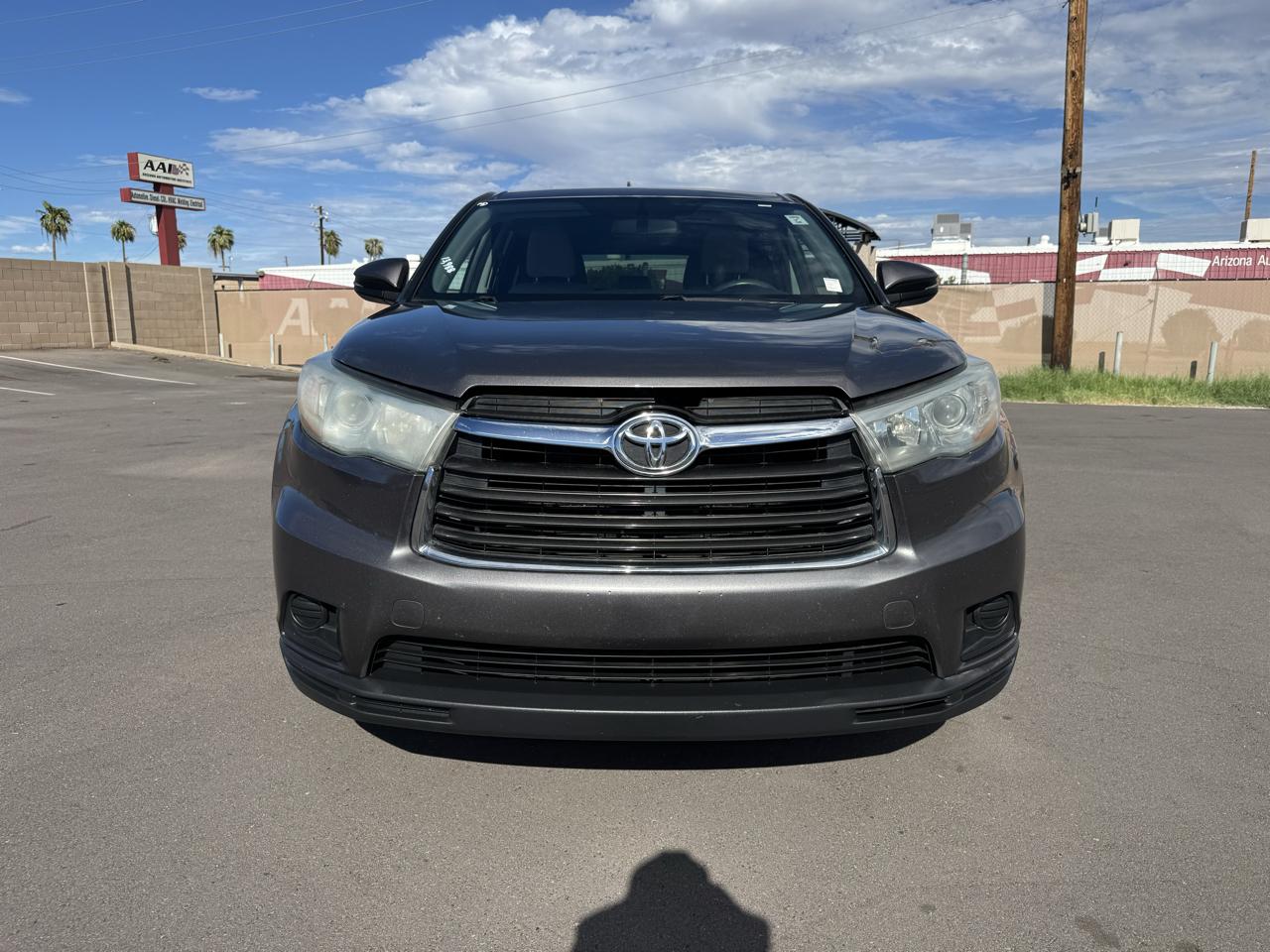 Toyota Highlander LE FWD V6 2016
