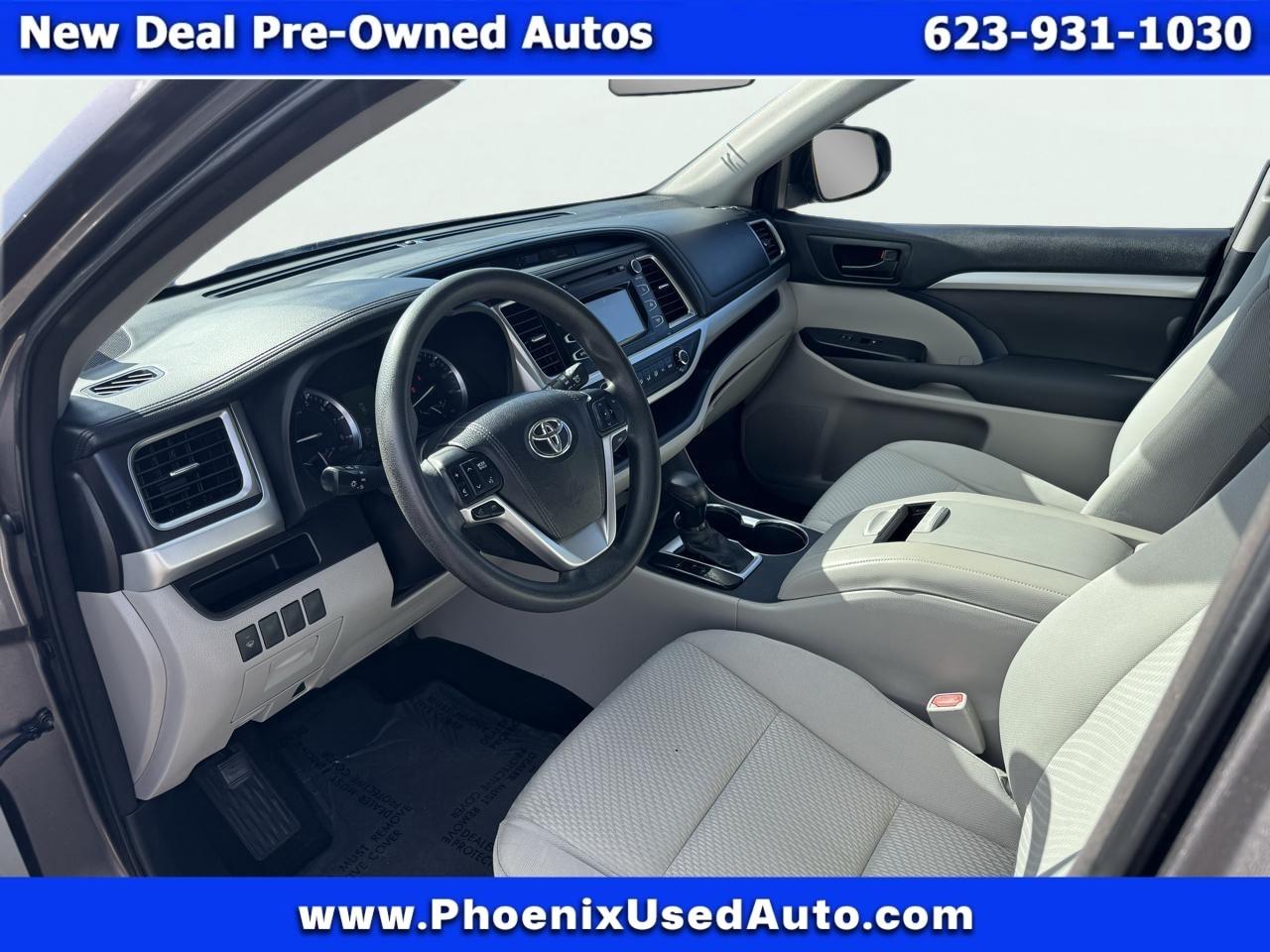 Toyota Highlander LE FWD V6 2016