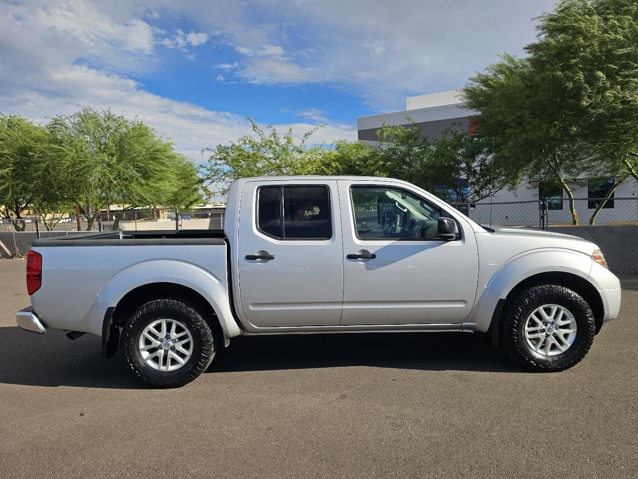 Nissan Frontier Crew Cab 4x4 SV 2014