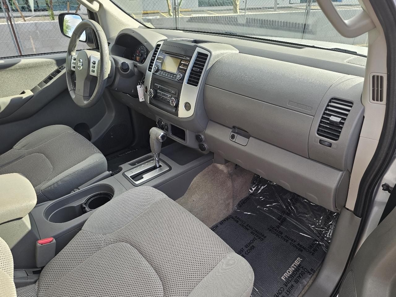 Nissan Frontier Crew Cab 4x4 SV 2014