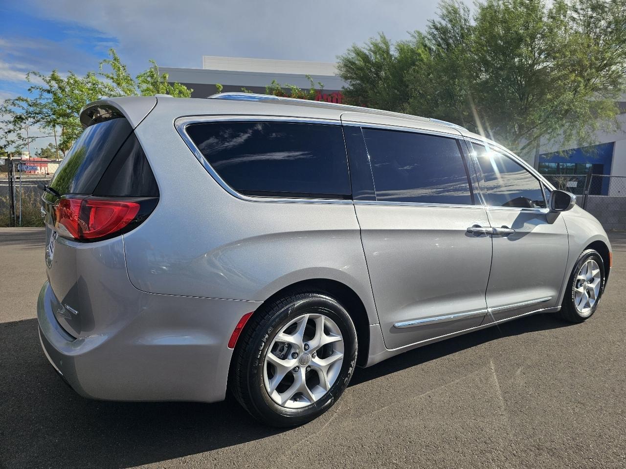 Chrysler Pacifica Limited 2019