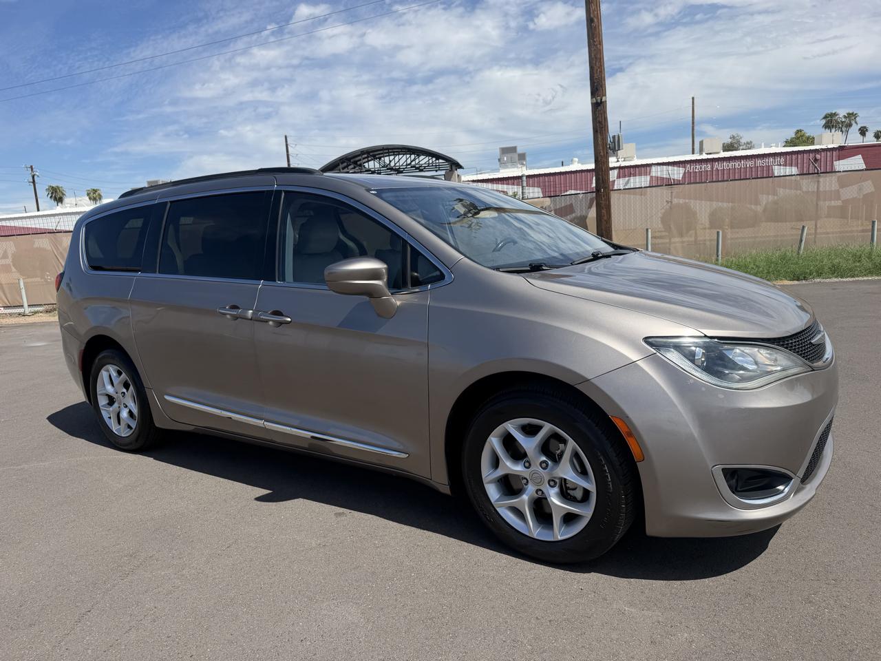Chrysler Pacifica Touring-L 2017