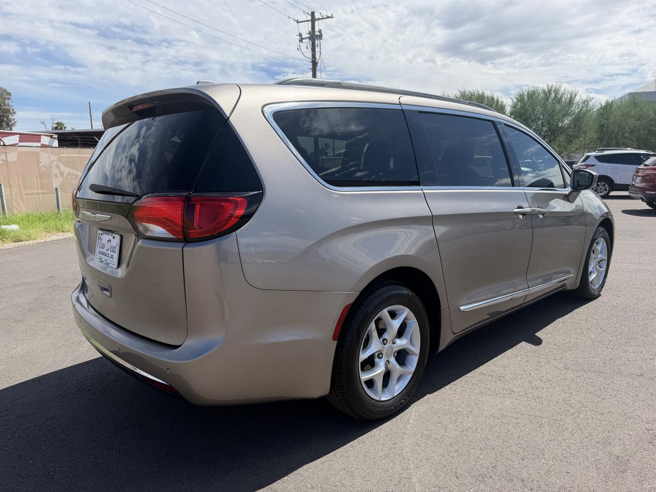 Chrysler Pacifica Touring-L 2017
