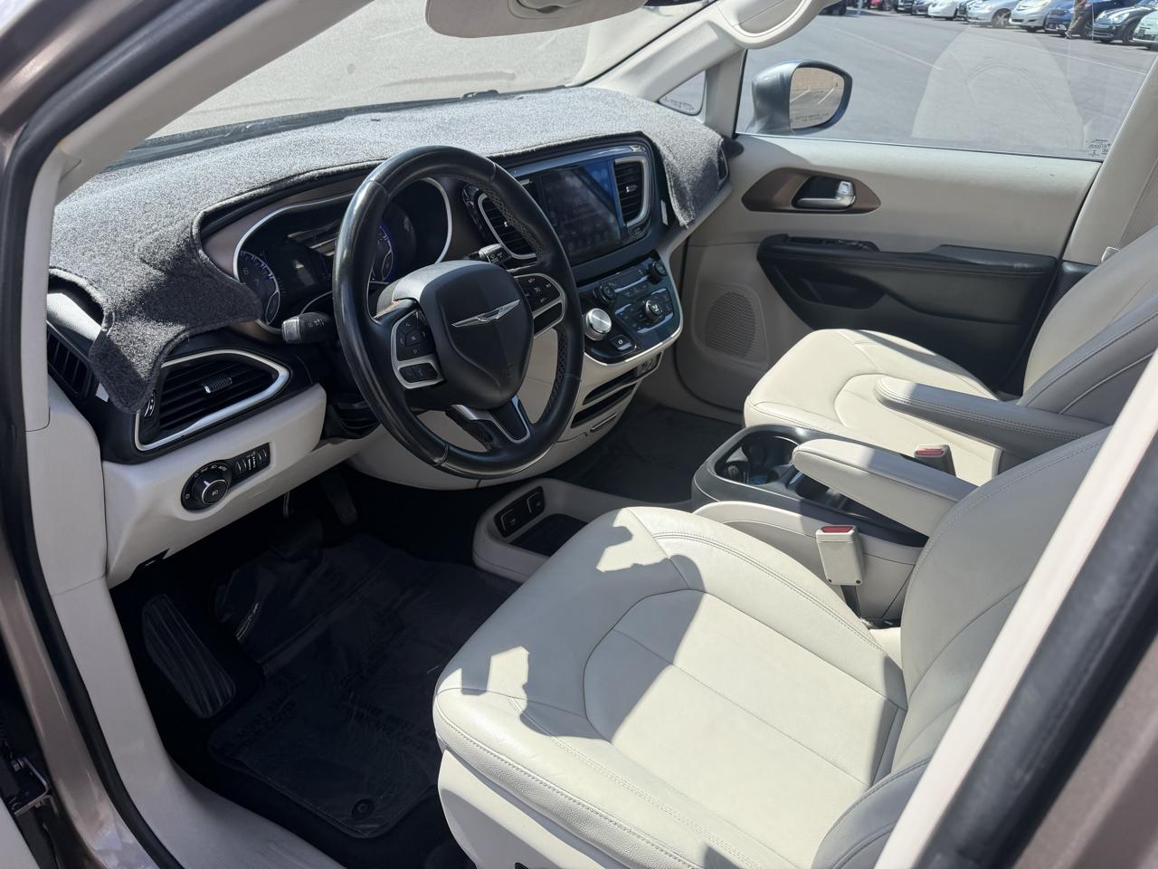 Chrysler Pacifica Touring-L 2017