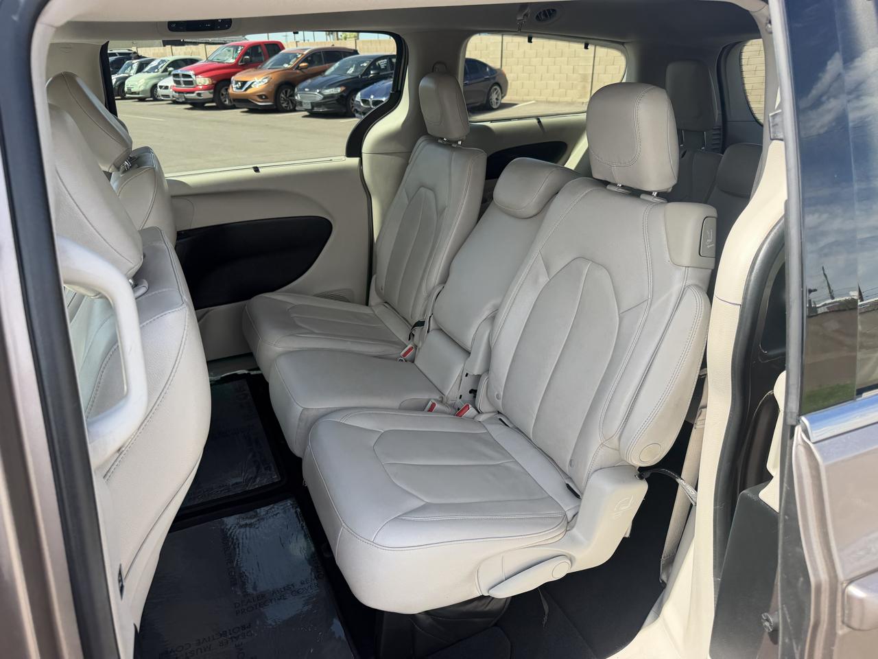 Chrysler Pacifica Touring-L 2017