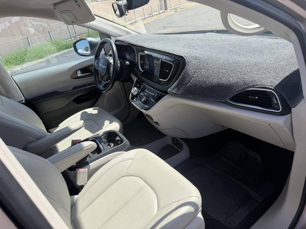 Chrysler Pacifica Touring-L 2017
