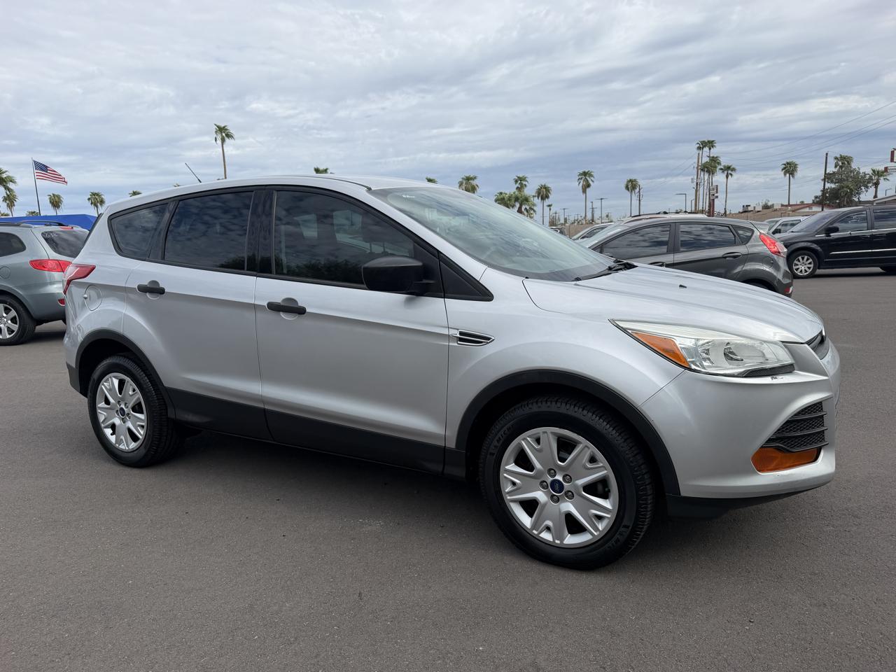 Ford Escape S FWD 2014