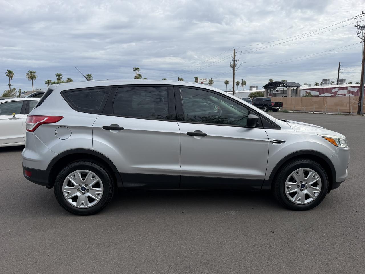 Ford Escape S FWD 2014