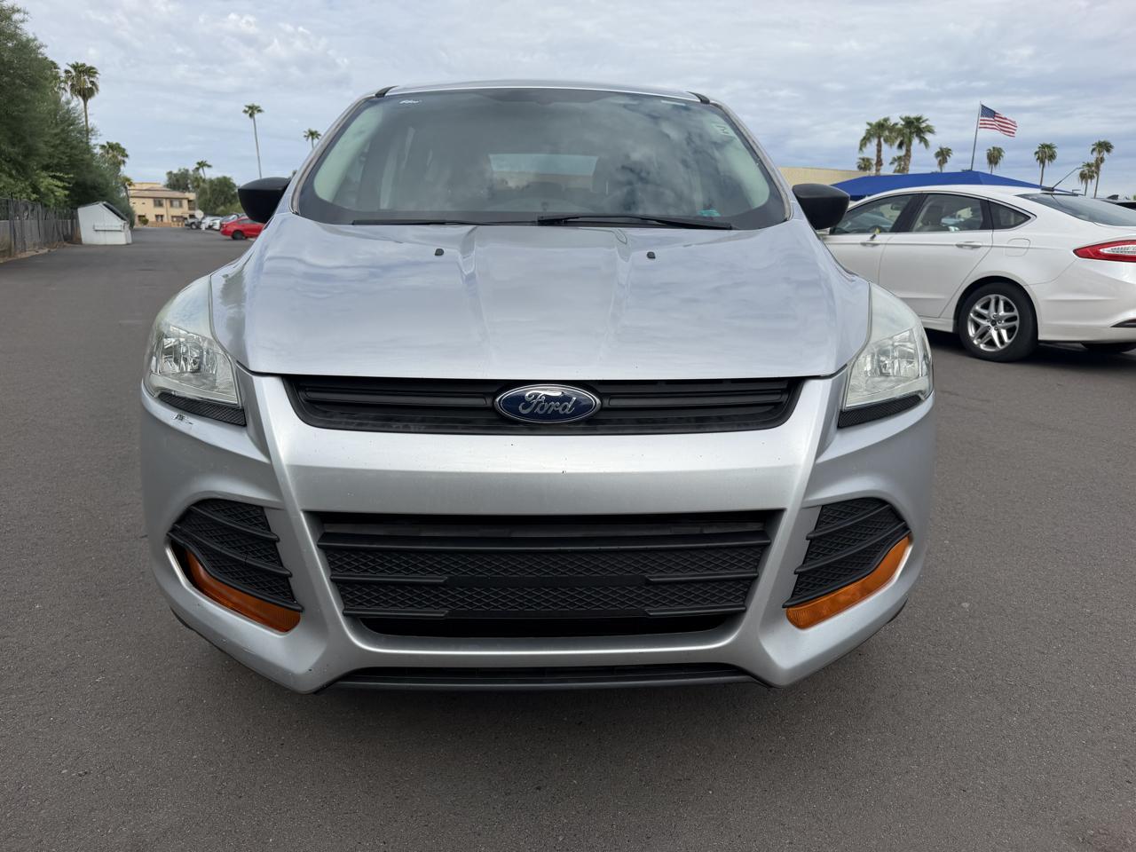 Ford Escape S FWD 2014