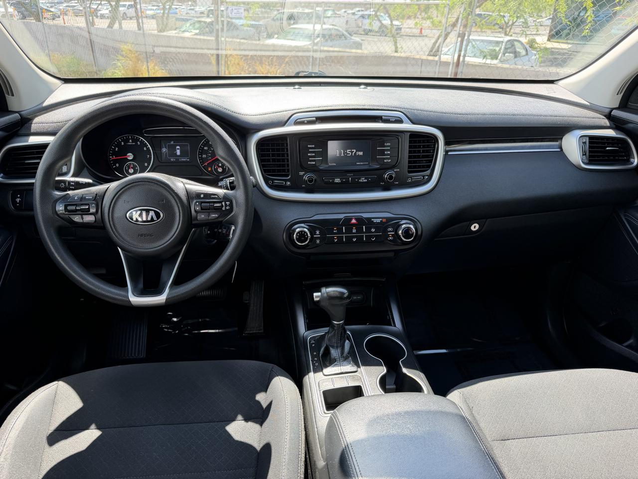 Kia Sorento L 2WD 2017