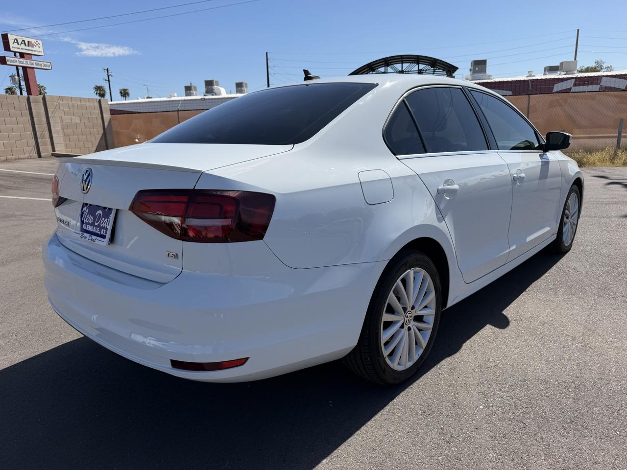 Volkswagen Jetta SEL 6A 2016