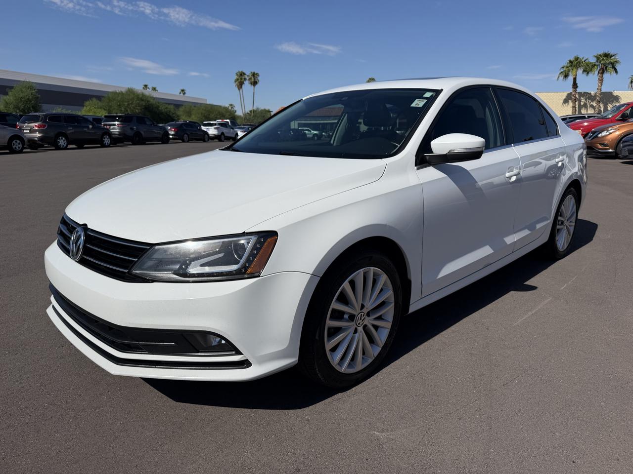 Volkswagen Jetta SEL 6A 2016