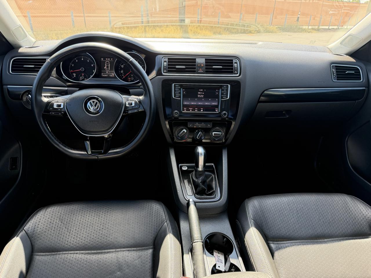 Volkswagen Jetta SEL 6A 2016