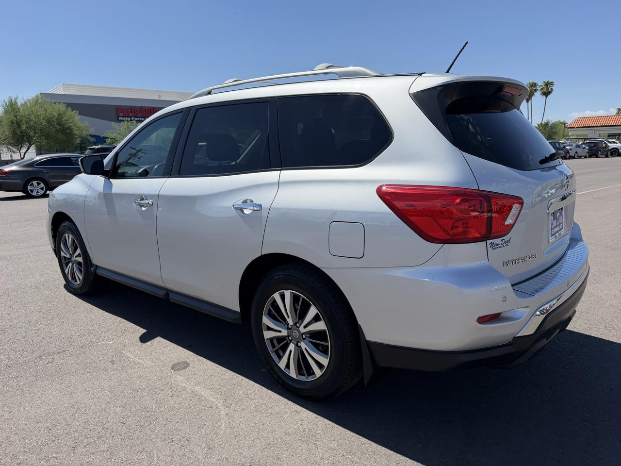 Nissan Pathfinder Platinum 4WD 2017