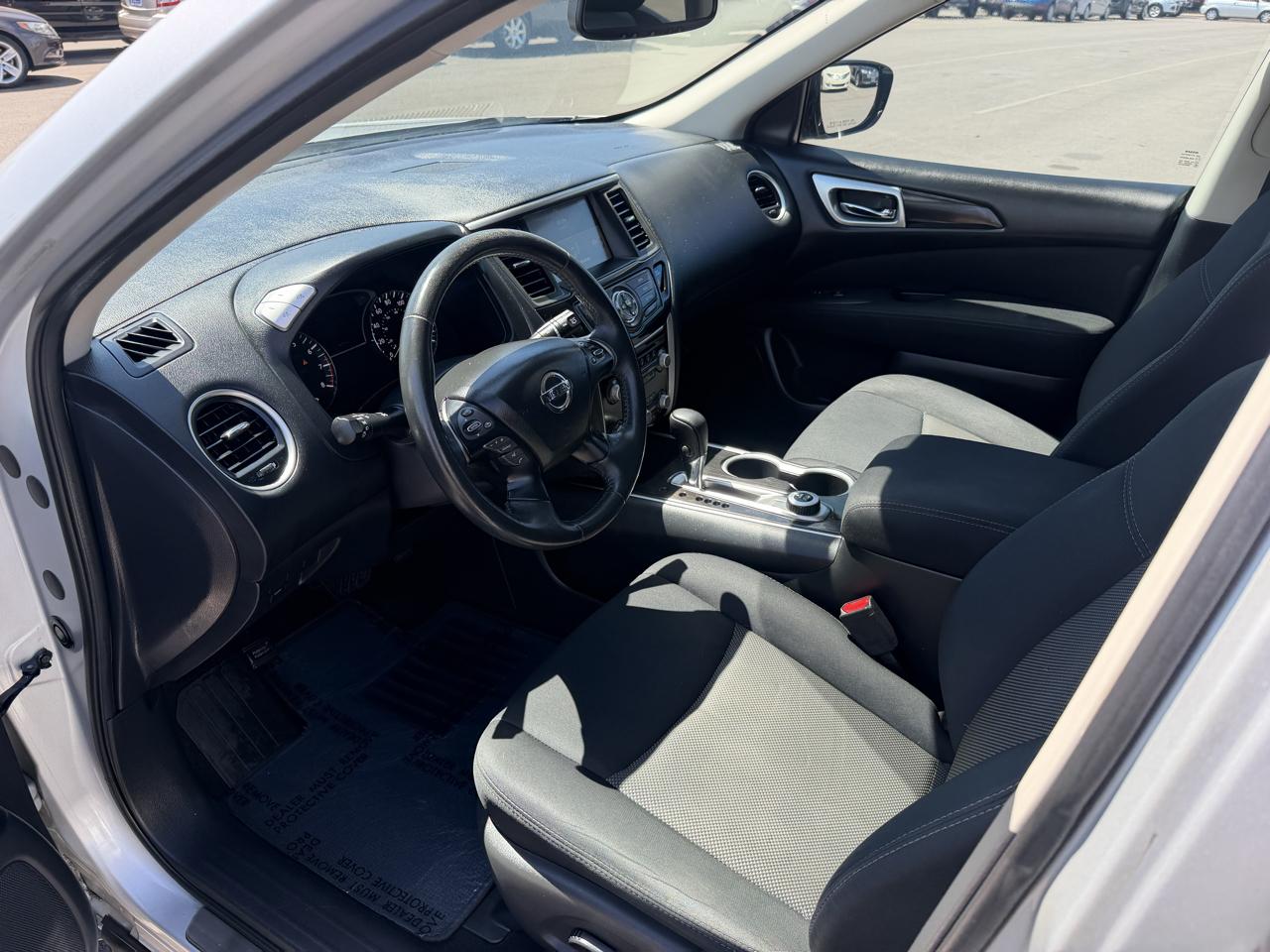 Nissan Pathfinder Platinum 4WD 2017