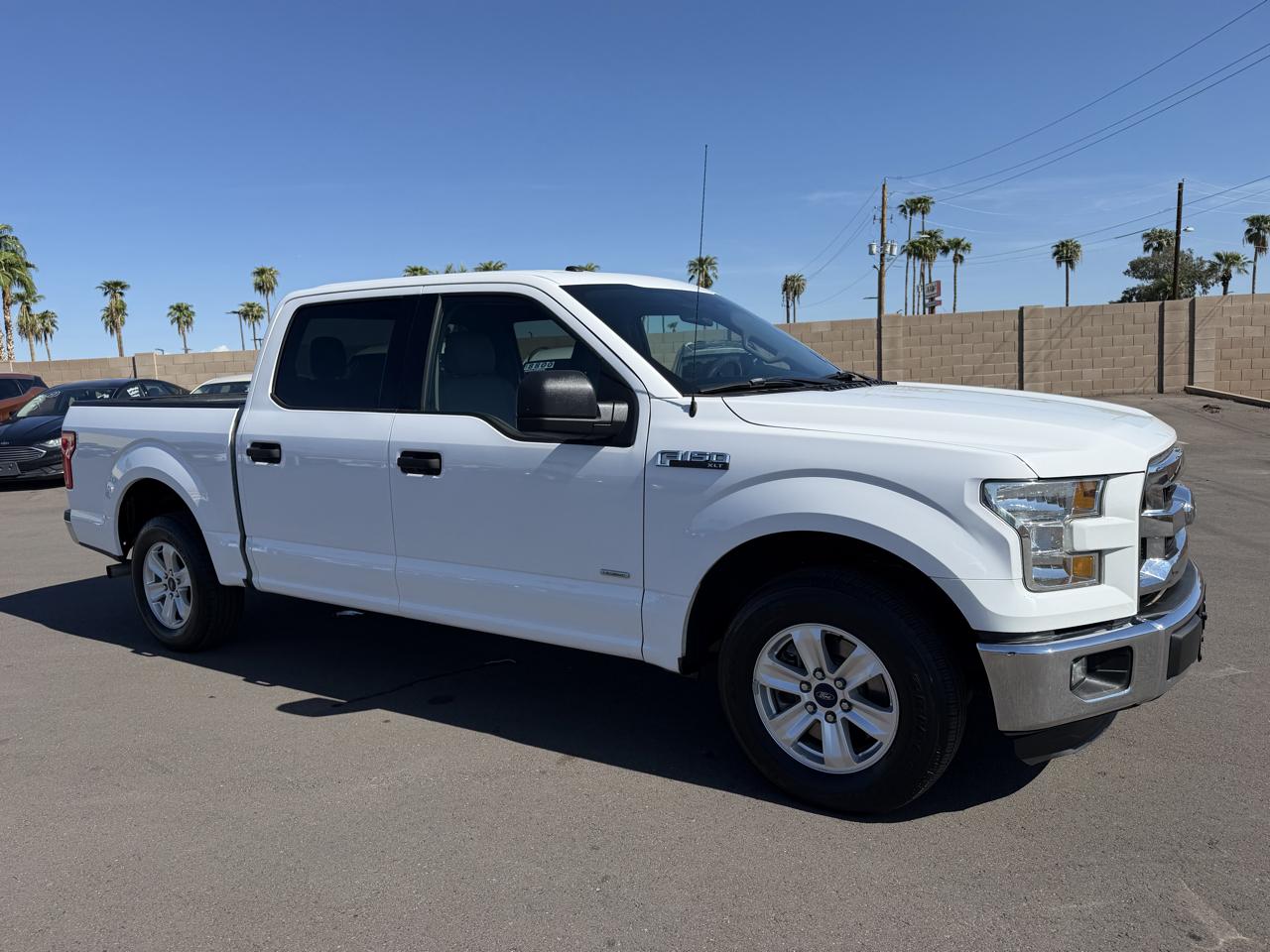 Ford F-150 2WD SuperCrew 139" XL 2016