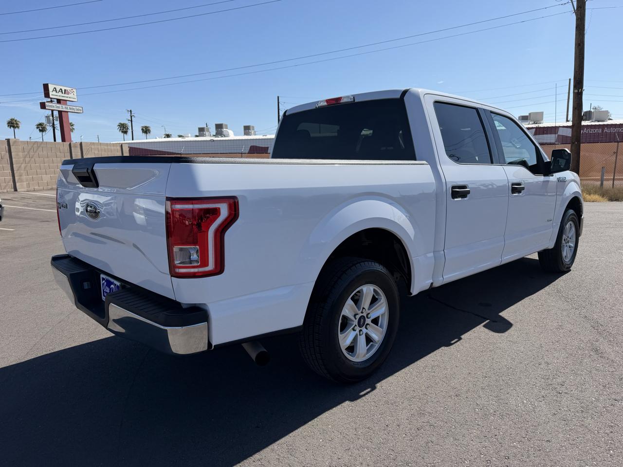 Ford F-150 2WD SuperCrew 139" XL 2016