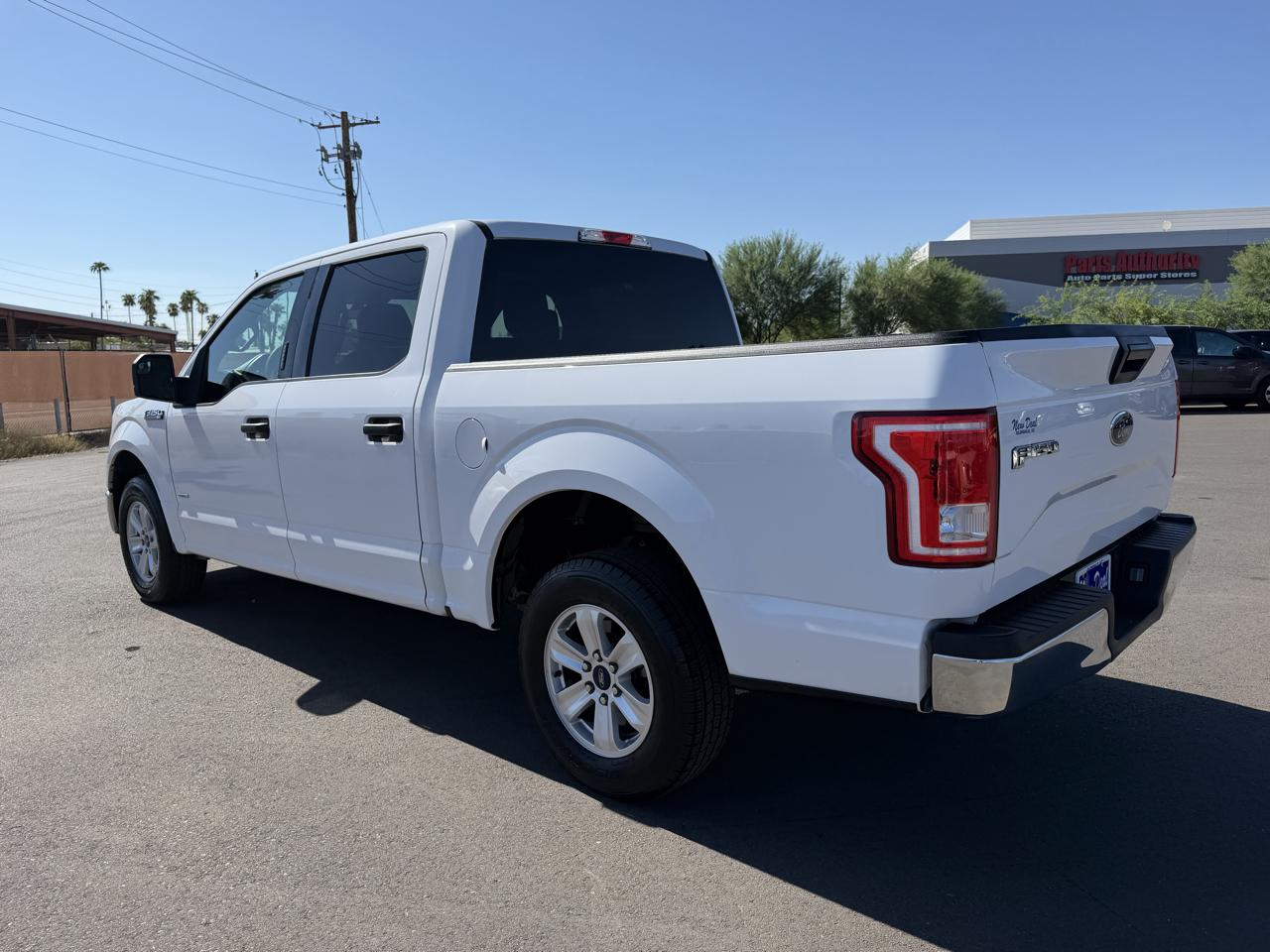 Ford F-150 2WD SuperCrew 139" XL 2016