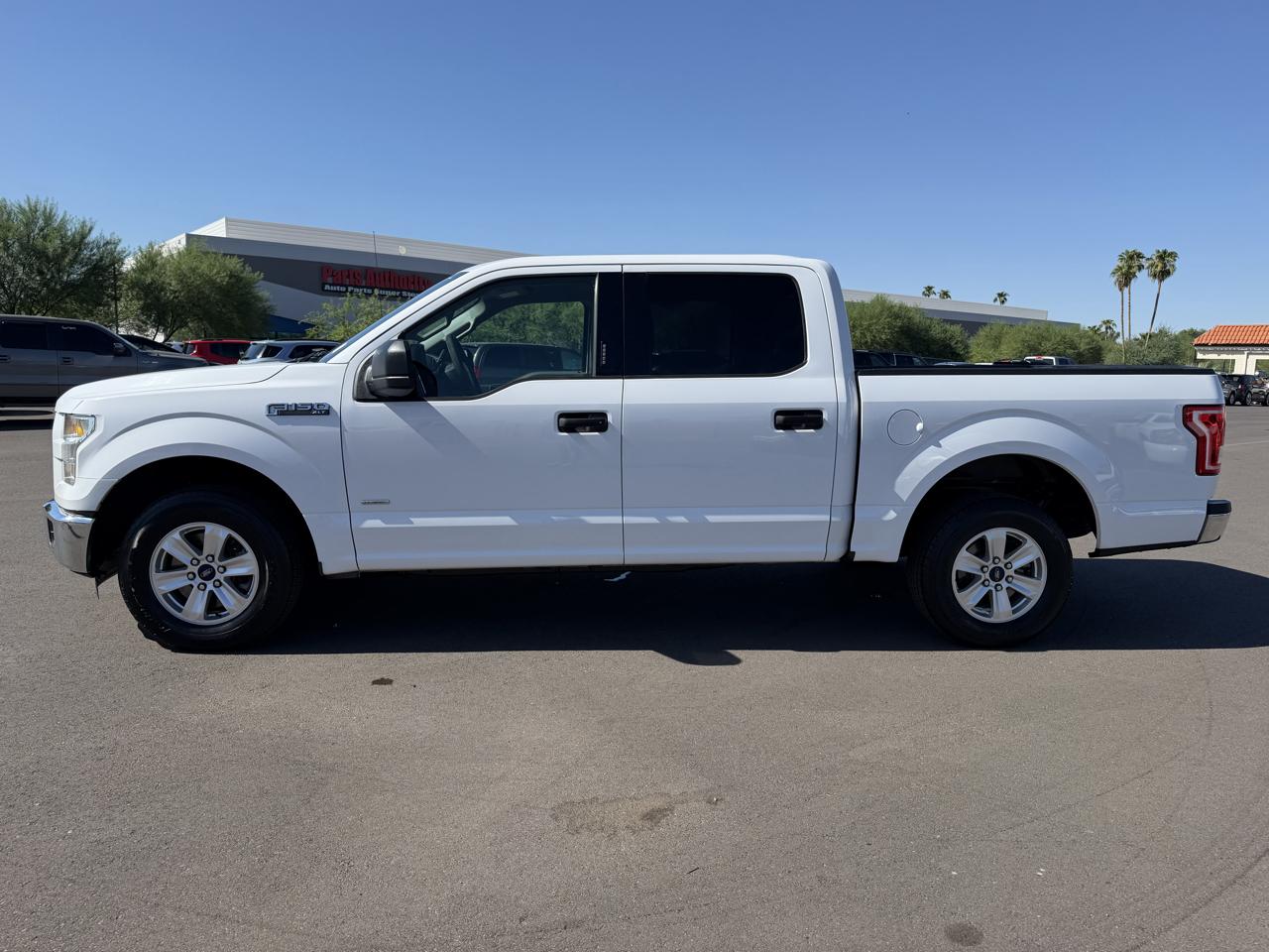 Ford F-150 2WD SuperCrew 139" XL 2016