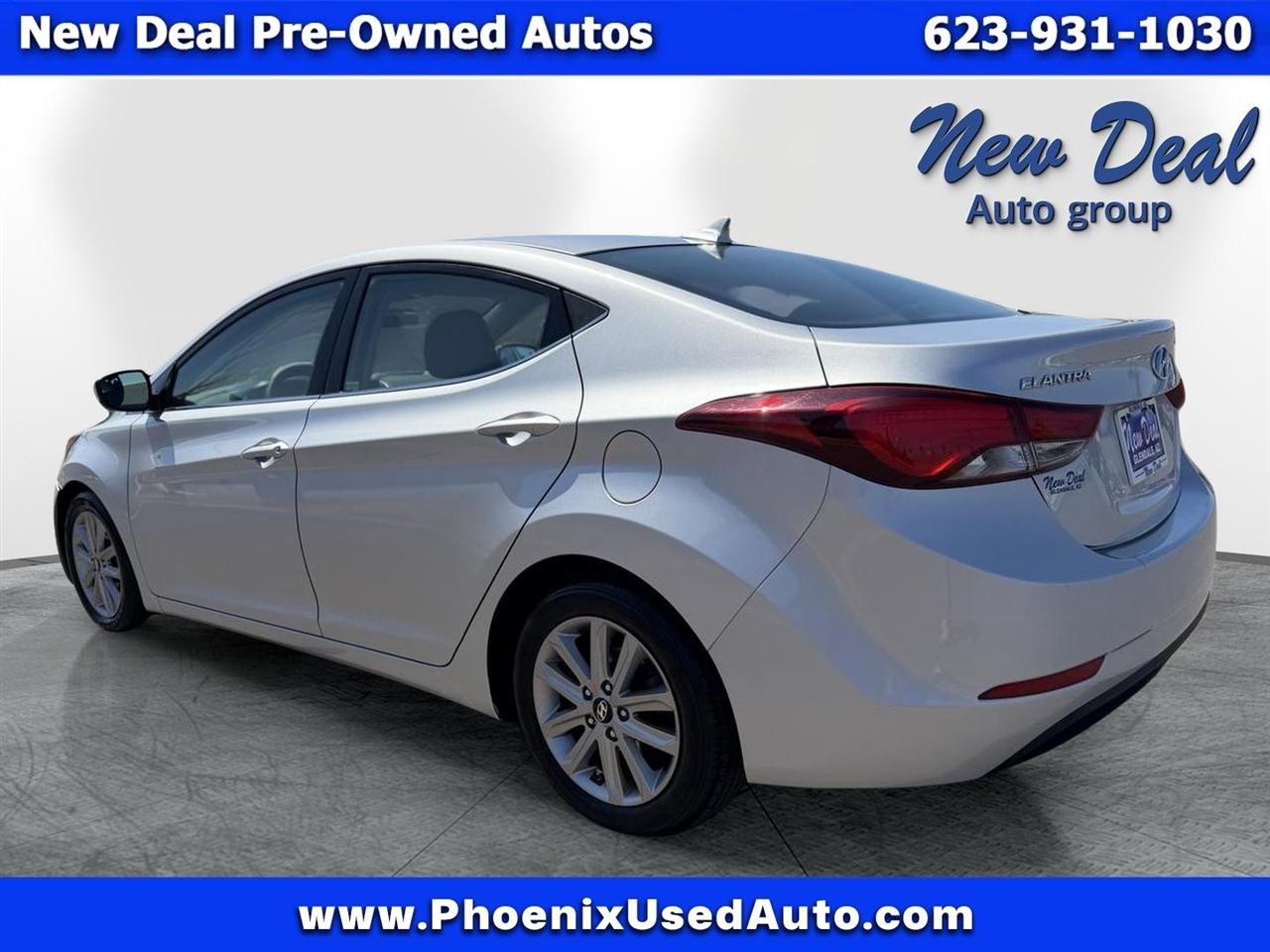 Hyundai Elantra SE 6AT 2015