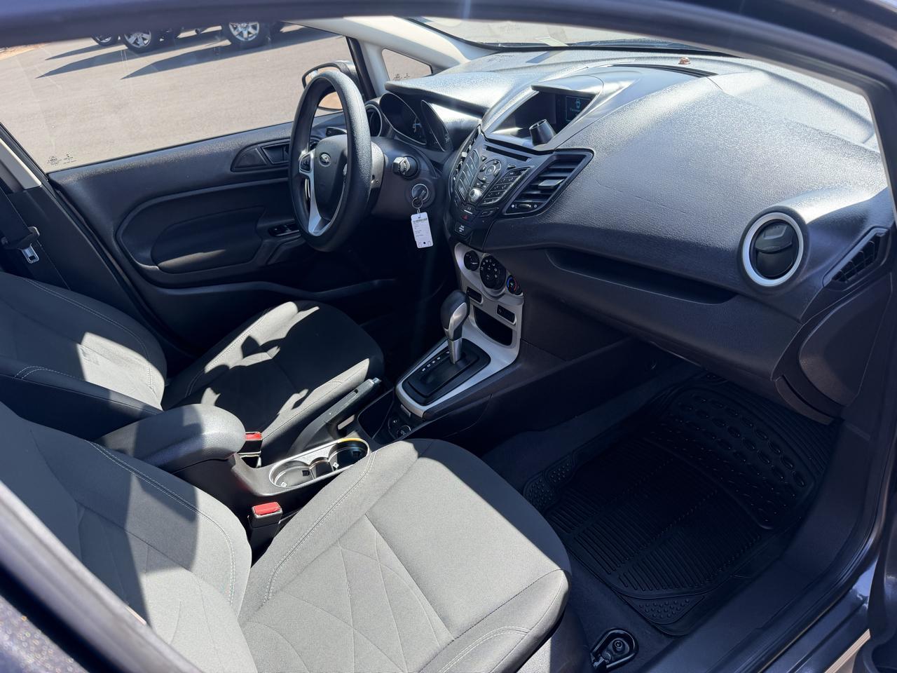 Ford Fiesta SE Hatchback 2017
