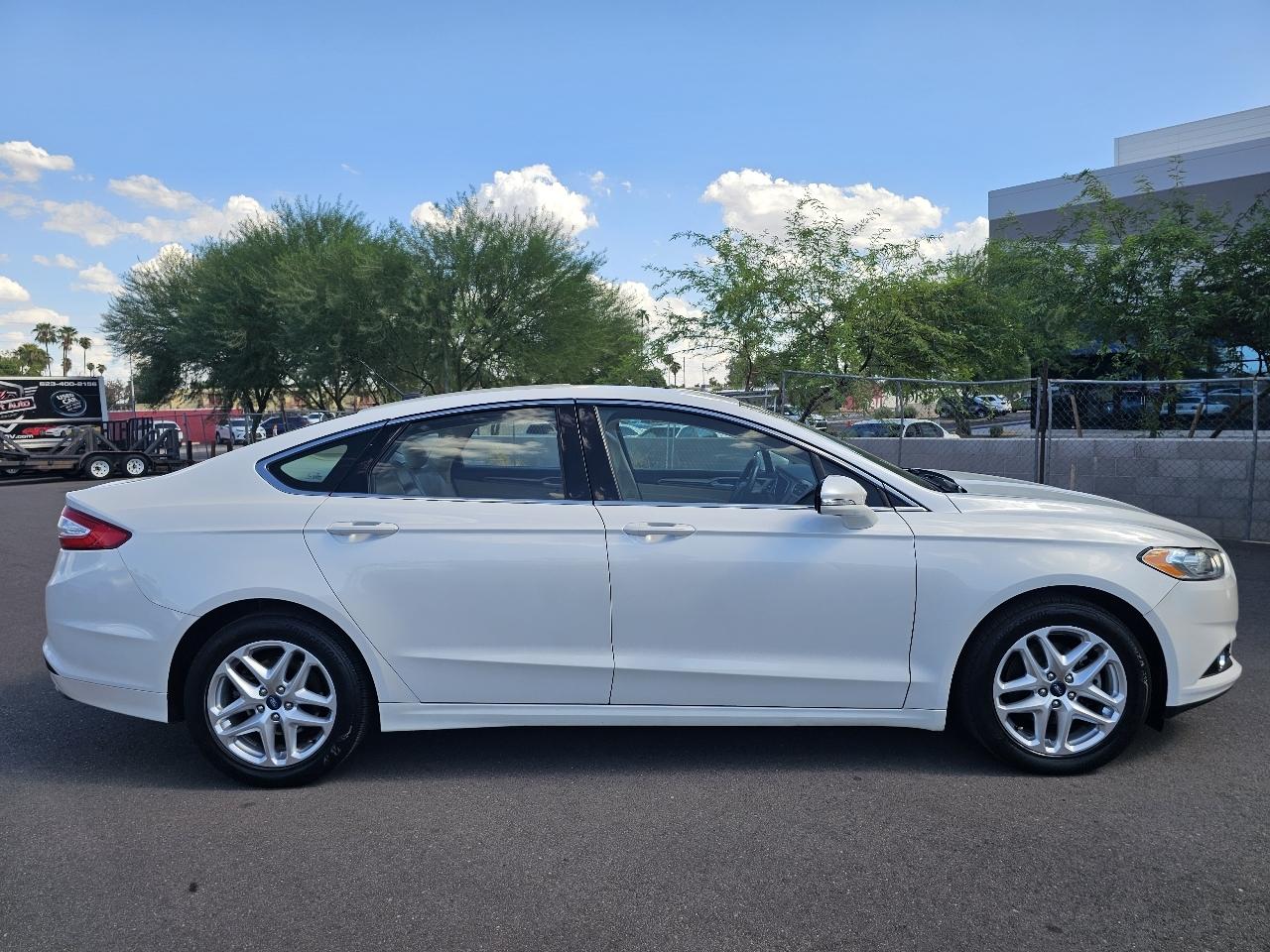 Ford Fusion SE 2013